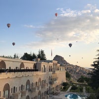 Photo taken at Uçhisar Kaya Hotel by İ.Alper on 6/19/2022