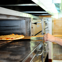 11/17/2015にAntonio’s Flying Pizza and Italian RestaurantがAntonio’s Flying Pizza and Italian Restaurantで撮った写真