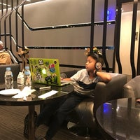 Photo taken at EVA Air The Club Lounge by Top Thitipol on 12/16/2016