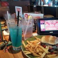 Photo taken at Applebee&amp;#39;s Grill + Bar by TruCubano H. on 4/10/2013