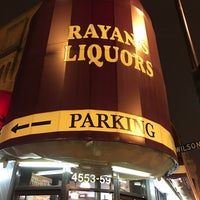 Photo taken at Rayan&amp;#39;s Liquors by Caro M. on 2/5/2017