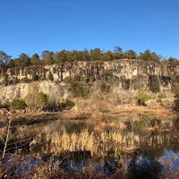 Das Foto wurde bei Rocky Face Mountain Recreational Area von Scooter am 12/11/2019 aufgenommen