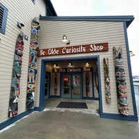 Foto tirada no(a) Ye Olde Curiosity Shop por Scooter em 11/7/2023