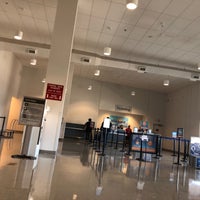 Foto tirada no(a) Concord Regional Airport (JQF) por Scooter em 10/9/2019