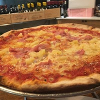 9/2/2018 tarihinde dean c.ziyaretçi tarafından La Pizza'de çekilen fotoğraf