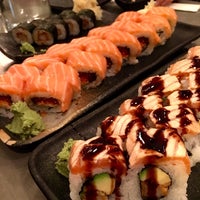 11/24/2016에 Trang V.님이 Sushi&amp;#39;n&amp;#39;Roll에서 찍은 사진