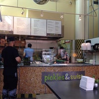 9/19/2014에 Marcelo P.님이 Pickles &amp;amp; Swiss에서 찍은 사진