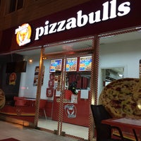 Photo taken at Pizza Bulls by Şenol A. on 3/16/2016