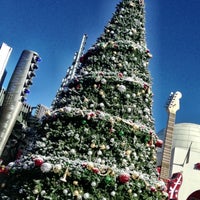 Photo taken at ANGL - Universal Citywalk by Chang D. on 11/25/2012
