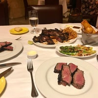 10/8/2017 tarihinde Diana Y.ziyaretçi tarafından Michael Jordan&amp;#39;s The Steak House N.Y.C.'de çekilen fotoğraf