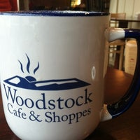 2/7/2013 tarihinde Allison D.ziyaretçi tarafından Woodstock Cafe &amp; Shoppes'de çekilen fotoğraf