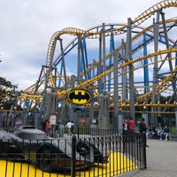 Photo taken at Batman The Ride by Gyom 3. on 11/3/2019