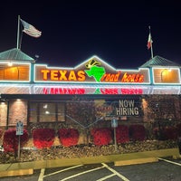 Photo taken at Texas Roadhouse by 𝓐 𝐘𝐃𝐢𝐍 on 11/13/2021