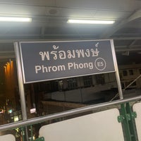 Photo taken at BTS Phrom Phong (E5) by ah a. on 12/27/2023