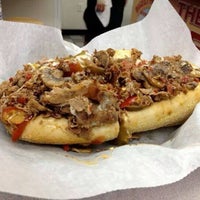 Foto scattata a Direct From Philly Cheesesteaks da Steve R. il 4/25/2014