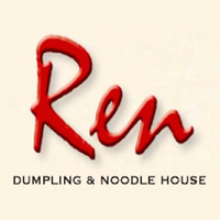 Foto tirada no(a) Ren Dumpling &amp;amp; Noodle House por Ren Dumpling &amp;amp; Noodle House em 11/23/2015