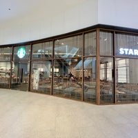 Photo taken at Starbucks by Foodtraveler_theworld on 5/21/2023