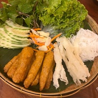 Foto diambil di Saigon Recipe oleh Foodtraveler_theworld pada 10/3/2022