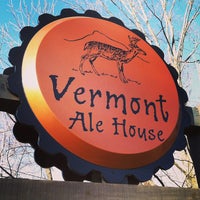 4/19/2013 tarihinde Catalyst D.ziyaretçi tarafından Vermont Ale House'de çekilen fotoğraf