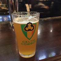 รูปภาพถ่ายที่ Celtic Cowboy โดย Gabe B. เมื่อ 7/24/2018