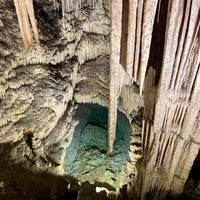 Photo taken at Cuevas del Drach by 𝔄𝔩𝔭ℌ𝔞𝔯𝔩𝔢𝔶 on 10/1/2023