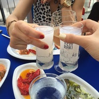 Das Foto wurde bei Kalikratya Balık Restaurant - Akbatı von Cansu 🎈 T. am 6/2/2016 aufgenommen