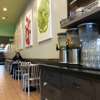 2/6/2017 tarihinde Taylor R.ziyaretçi tarafından Sprout Cafe'de çekilen fotoğraf