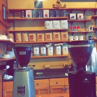 8/9/2018 tarihinde 𝑨𝑩𝑫𝑼𝑳𝑹𝑨𝑯𝑴𝑨𝑵ziyaretçi tarafından Northern Light Espresso Bar &amp;amp; Cafe'de çekilen fotoğraf