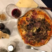 1/12/2017 tarihinde Daniel T.ziyaretçi tarafından La Dolce Vita Ristorante - Étterem - Pizzeria'de çekilen fotoğraf
