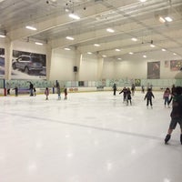 11/24/2013 tarihinde Matt H.ziyaretçi tarafından Sherwood Ice Arena'de çekilen fotoğraf