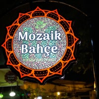 Das Foto wurde bei Mozaik Bahçe von Deren E. am 5/20/2019 aufgenommen
