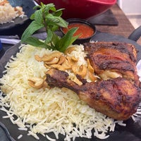 Photo taken at Fez food طربوش by faruk Almohmad م. on 10/15/2022