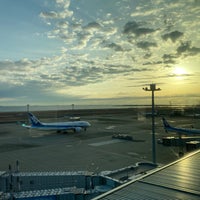 Photo taken at FLIGHT DECK TOKYO by 本来の体 on 1/18/2023