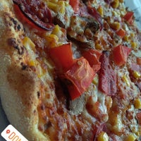 Photo taken at Domino&amp;#39;s Pizza by Gülistan H. on 12/14/2018