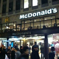Photo taken at McDonald&amp;#39;s by Suebsak S. on 11/7/2012