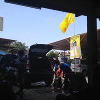Photo taken at CARS 24 Hours Car Wash by Dewi M. on 3/29/2014