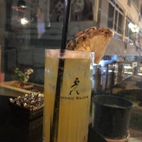 3/11/2022 tarihinde H@DIziyaretçi tarafından Mr.B Cocktail Bar &amp;amp; Bistro'de çekilen fotoğraf