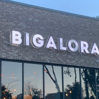 Photo taken at Bigalora: Wood Fired Cucina by Owl _. on 7/27/2020