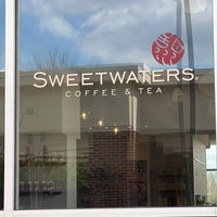 Foto diambil di Sweetwaters Coffee &amp;amp; Tea Plymouth Green oleh Owl _. pada 3/17/2022