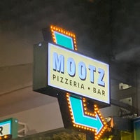 Foto diambil di Mootz Pizzeria + Bar oleh Owl _. pada 2/8/2020