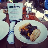 Foto tirada no(a) Digby&#39;s por MN Beer Activists em 6/13/2014