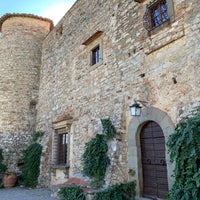 Снимок сделан в Castello di Meleto пользователем Eric T 8/23/2022