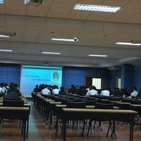 Photo taken at อาคารฝึกประสบการณ์วิชาชีพเชิงบูรณาการ มหาวิทยาลัยราชภัฏพระนคร by Kwan L. on 12/14/2016