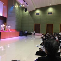 Photo taken at หอประชุมภัทรมหาราช by Kwan L. on 6/15/2017