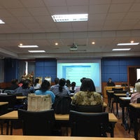 Photo taken at อาคารฝึกประสบการณ์วิชาชีพเชิงบูรณาการ มหาวิทยาลัยราชภัฏพระนคร by Kwan L. on 11/29/2017