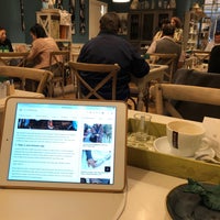 Das Foto wurde bei Caffè Letterario von Kübra S. am 10/24/2019 aufgenommen