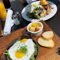 Photo taken at Olive &amp;amp; Finch by فيصل . on 8/3/2021