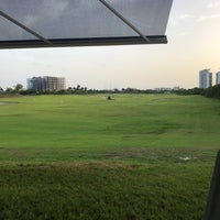 Foto tomada en Puerto Cancún Golf Club  por Berny S. el 7/22/2017
