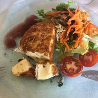 Foto diambil di Restaurant la Vil·la de Corçà oleh M pada 8/24/2018
