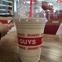 Photo taken at Five Guys by Rn0sh on 4/9/2016